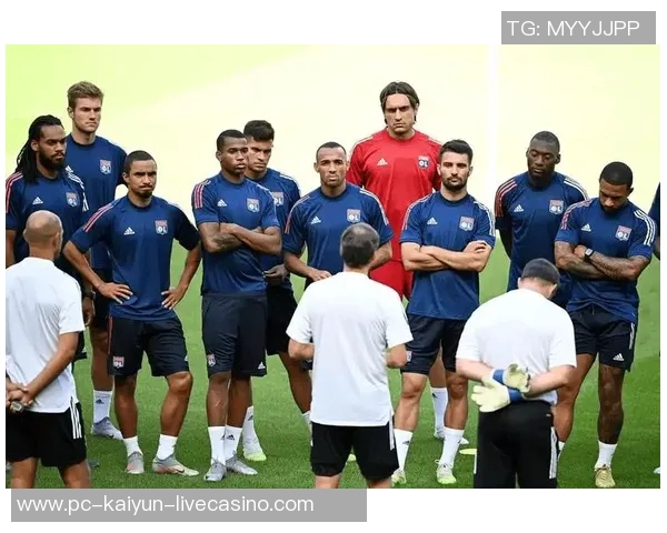 法甲焦点战里尔迎战摩纳哥双方争夺季后赛名额的关键对决